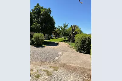 303 Plainsburg Road, Planada, CA 95365 - Photo 10