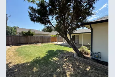2302 Monte Carlo Avenue, Modesto, CA 95350 - Photo 20