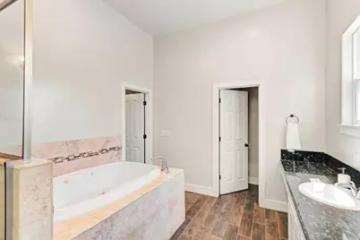 3063 Donner Way, Sacramento, CA 95817 - Photo 32