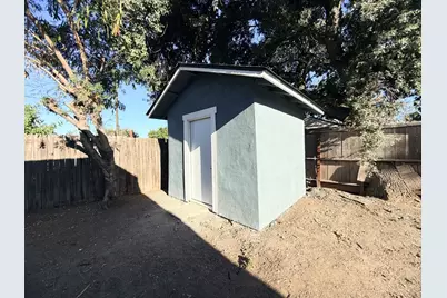 4049 Farmington Road, Stockton, CA 95215 - Photo 12