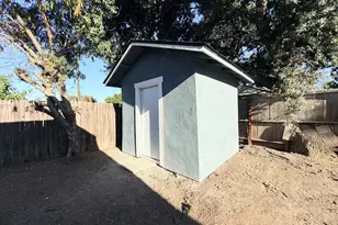 4049 Farmington Rd, Stockton, CA 95215 - Photo 12