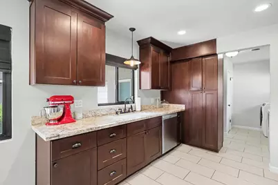 228 Lois Avenue, Galt, CA 95632 - Photo 14