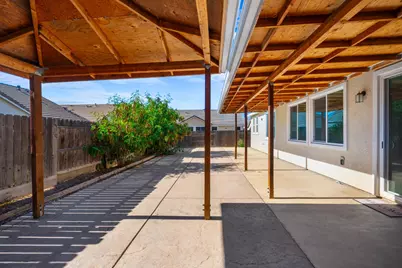 737 Fume Blanc Court, Los Banos, CA 93635 - Photo 36