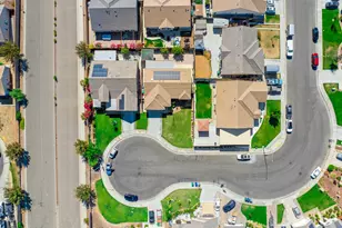 737 Fume Blanc Ct, Los Banos, CA 93635 - Photo 1