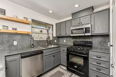 8907 Trujillo Way, Sacramento, CA 95826 - Photo 16