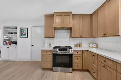 3845 Lynwood Way, Sacramento, CA 95864 - Photo 14