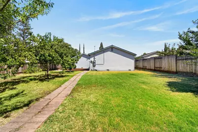 7620 Eastgate Avenue, Citrus Heights, CA 95610 - Photo 36