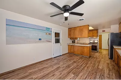 4701 Kerwood Way, Sacramento, CA 95823 - Photo 10