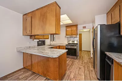 4701 Kerwood Way, Sacramento, CA 95823 - Photo 8