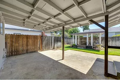 4701 Kerwood Way, Sacramento, CA 95823 - Photo 24