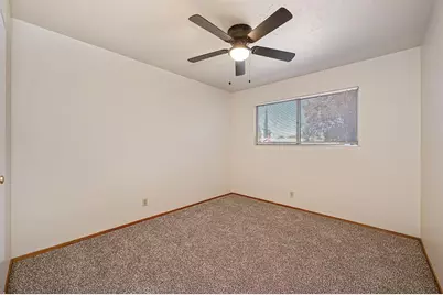 4701 Kerwood Way, Sacramento, CA 95823 - Photo 20