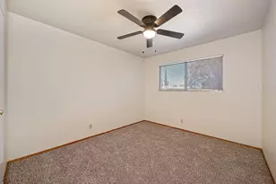 4701 Kerwood Way, Sacramento, CA 95823 - Photo 20