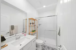 2301 Sierra Village Dr, Roseville, CA 95747 - Photo 10