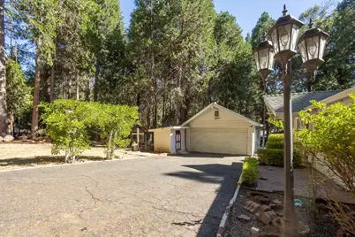 14328 Bethany Cir, Magalia, CA 95954 - Photo 2