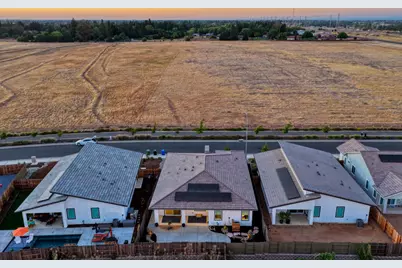 8993 Elliott Springs Drive, Elk Grove, CA 95624 - Photo 40