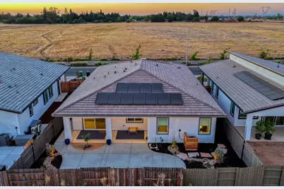 8993 Elliott Springs Drive, Elk Grove, CA 95624 - Photo 38