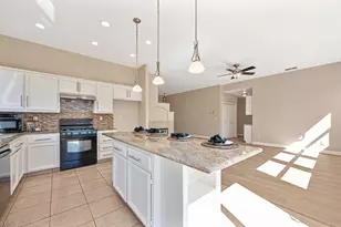 317 Avila Dr, Roseville, CA 95678 - Photo 18