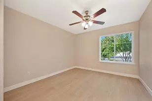 317 Avila Dr, Roseville, CA 95678 - Photo 8