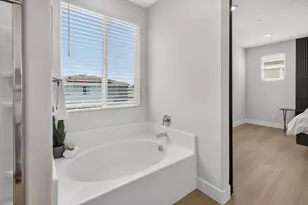 5072 Grasscreek Dr, Roseville, CA 95747 - Photo 32