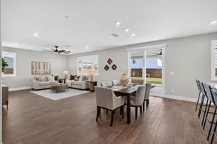 5072 Grasscreek Dr, Roseville, CA 95747 - Photo 8