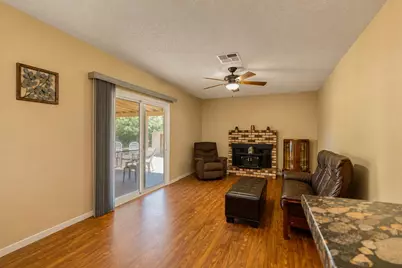 2940 Hughes Court, Turlock, CA 95382 - Photo 4