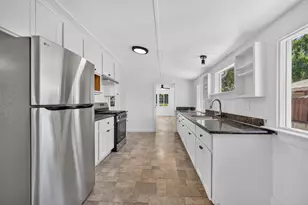 2327 Beaumont St, Sacramento, CA 95815 - Photo 26