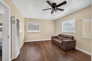 2327 Beaumont St, Sacramento, CA 95815 - Photo 36