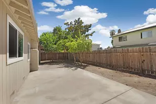 9555 Scarboro Pl, Stockton, CA 95209 - Photo 42