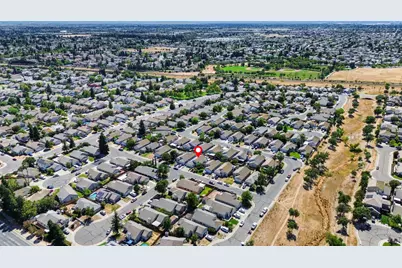 8564 Harvest House Way, Elk Grove, CA 95624 - Photo 32