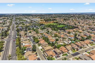 8621 Banton Circle, Elk Grove, CA 95624 - Photo 62