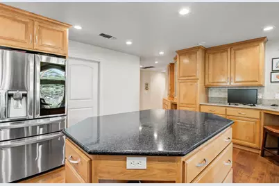 910 Carol Ann Court, Roseville, CA 95661 - Photo 22