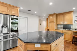 910 Carol Ann Ct, Roseville, CA 95661 - Photo 22