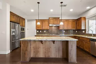 7801 Cordially Way, Elk Grove, CA 95757 - Photo 4
