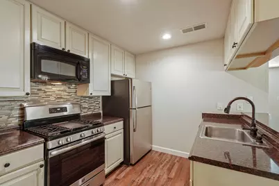 1040 Dartmoor Circle, Lodi, CA 95240 - Photo 2