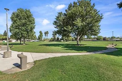 1040 Dartmoor Circle, Lodi, CA 95240 - Photo 16