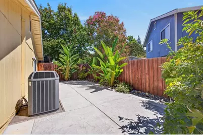 7485 Spicewood Drive, Sacramento, CA 95831 - Photo 20