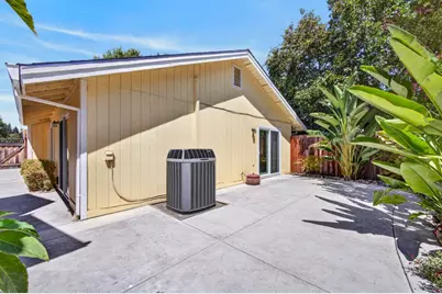 7485 Spicewood Drive, Sacramento, CA 95831 - Photo 18