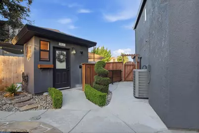 806 Ahern Court, Turlock, CA 95382 - Photo 32