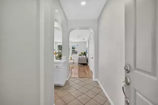 10085 Tittle Way, Elk Grove, CA 95757 - Photo 8