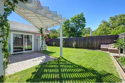 8940 Oakmore Way, Orangevale, CA 95662 - Photo 32