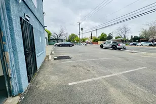 4204 Martin Luther King Jr Blvd, Sacramento, CA 95820 - Photo 10