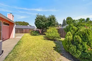 54 Zephyr Cove Cir, Sacramento, CA 95831 - Photo 8