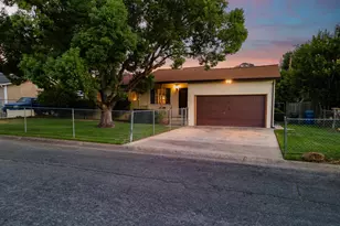 9156 Crown St, Orangevale, CA 95662 - Photo 1