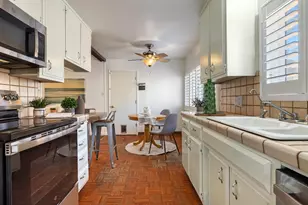 335 E Robinhood Dr, Stockton, CA 95207 - Photo 14