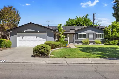 335 E Robinhood Drive, Stockton, CA 95207 - Photo 2
