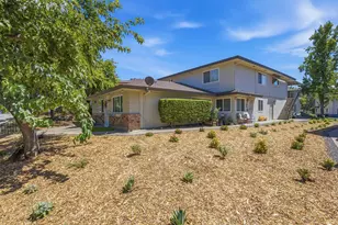237 Breuner Dr, Roseville, CA 95678 - Photo 2
