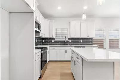 4426 Sundari Avenue, Olivehurst, CA 95961 - Photo 12