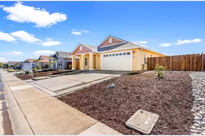 4426 Sundari Avenue, Olivehurst, CA 95961 - Photo 2