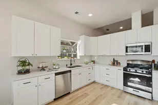 9880 Twin Creeks Ave, Stockton, CA 95219 - Photo 12
