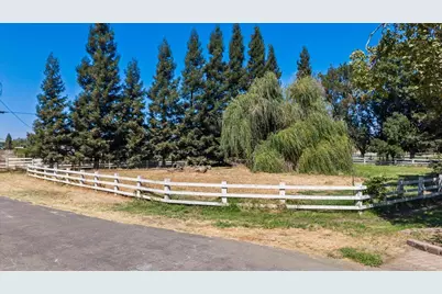 4900 California Avenue, Oakdale, CA 95361 - Photo 52
